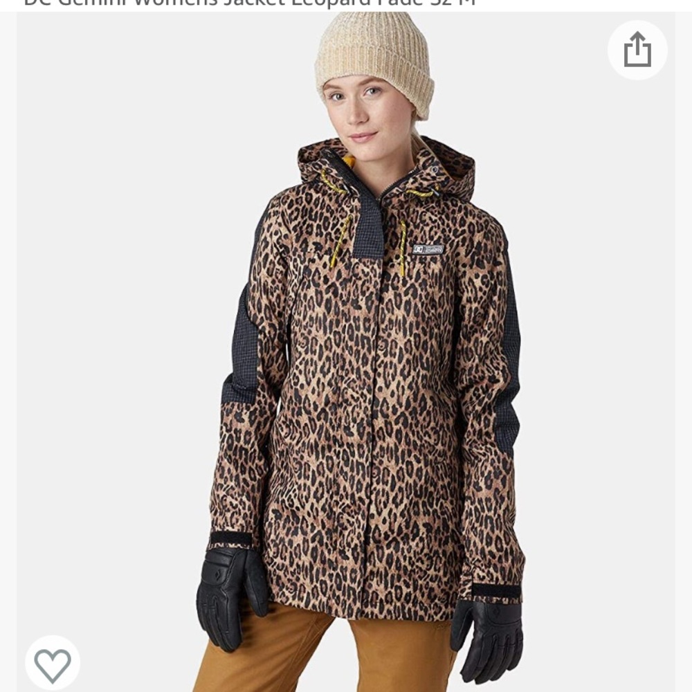 DC Women’s snowboard jacket